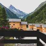 Europe Lodge *