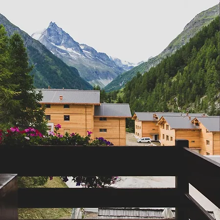 Europe Lodge *